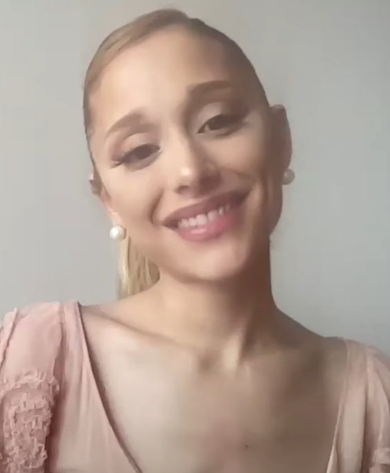 Ariana Grande Adjusts Final Tour Shows After Foot Injury