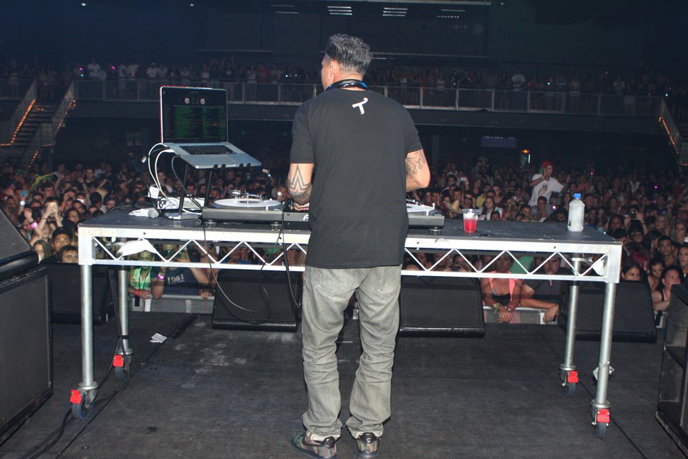 DJ Pauly D and Nikki Hall Are Engaged After Vegas Proposal