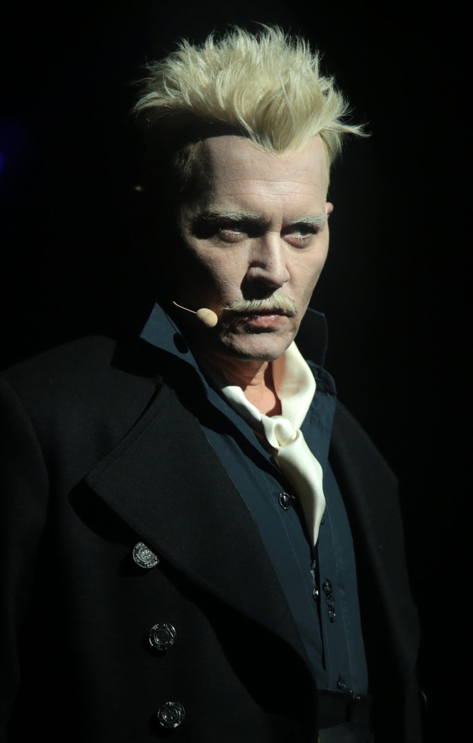 Johnny Depp Turns a Las Vegas Photo Call Into a Viral Moment