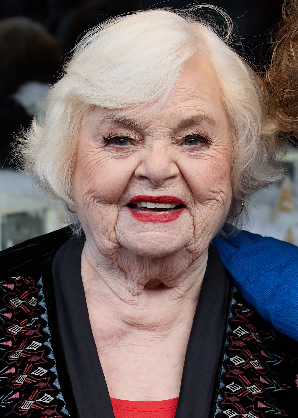 June Squibb and Linda Hamilton Join ‘Hot Curlers’