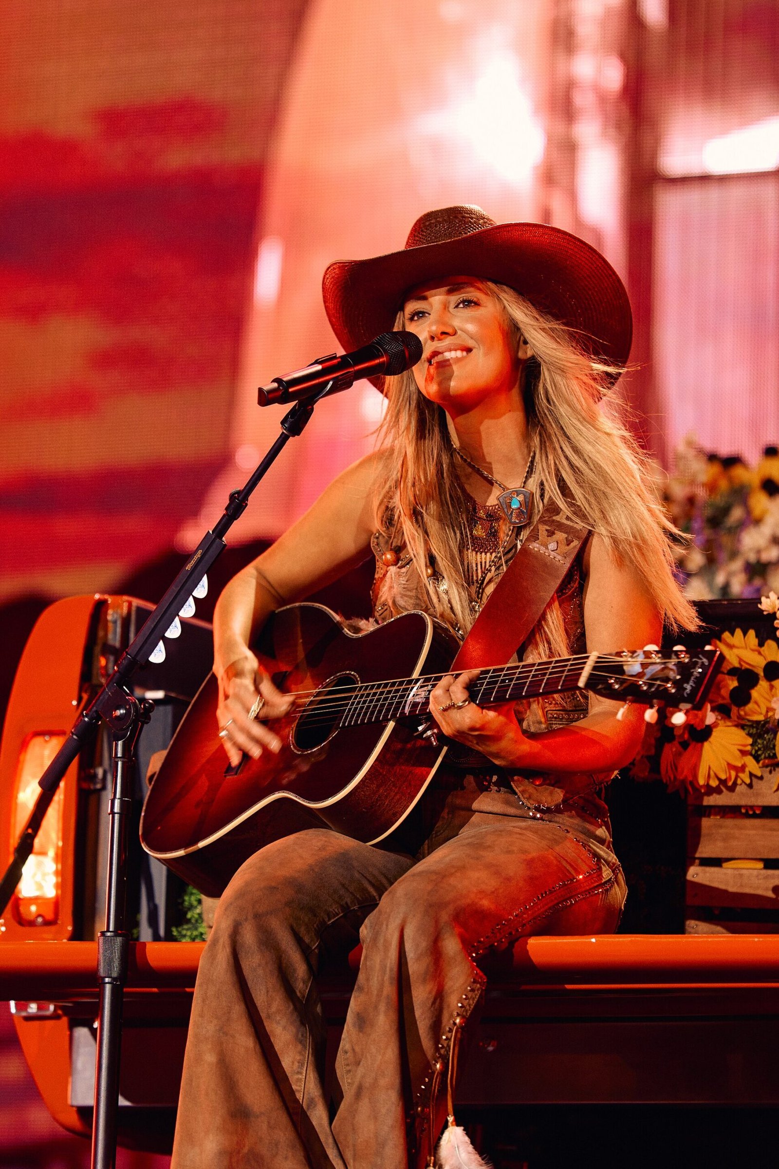 Lainey Wilson Will Host the 60th CMA Awards