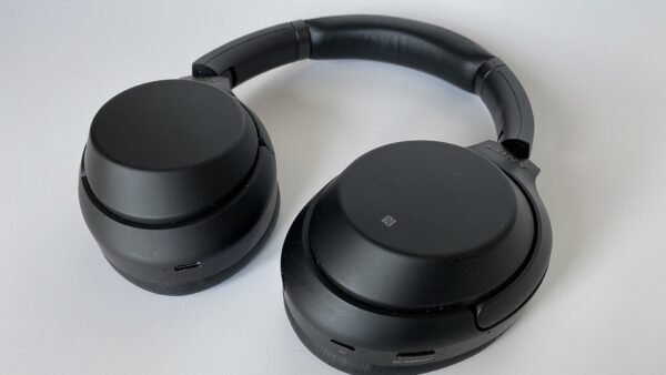 Sony Revives Its XM4 Headphones With a $300 Update