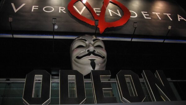 ‘V for Vendetta’ Returns to Theaters for Its 20th Anniversary