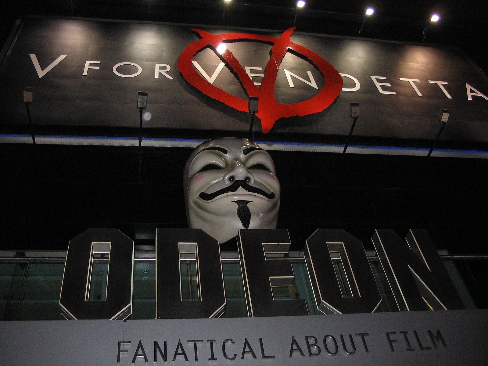 ‘V for Vendetta’ Returns to Theaters for Its 20th Anniversary