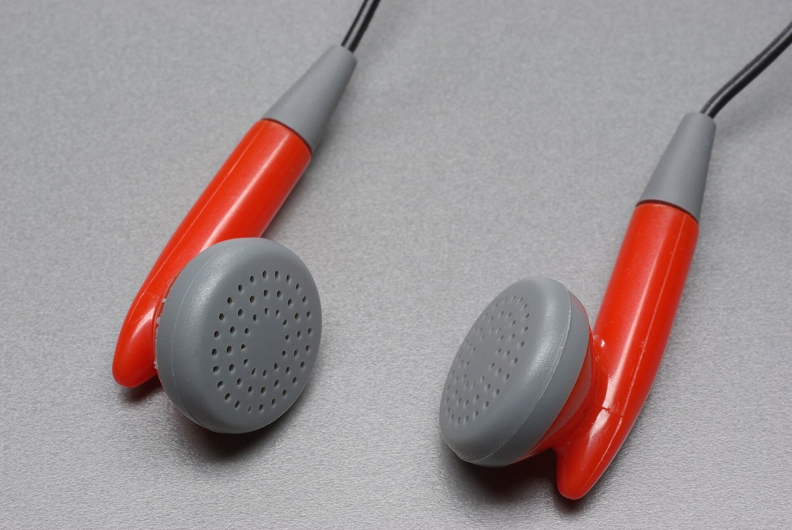 Bose Brings Noise Cancellation Back to Wired Earbuds