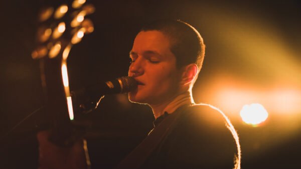 Big Thief Opens a Free Archive With 10 Full Concerts
