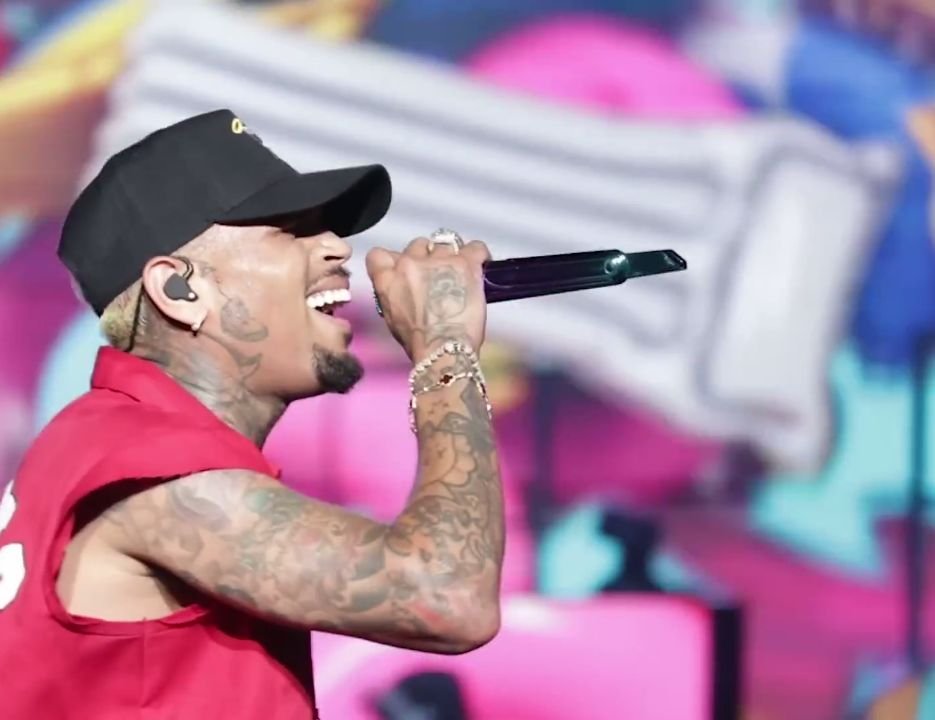 Chris Brown Receives Suspended Sentence in London Club Case