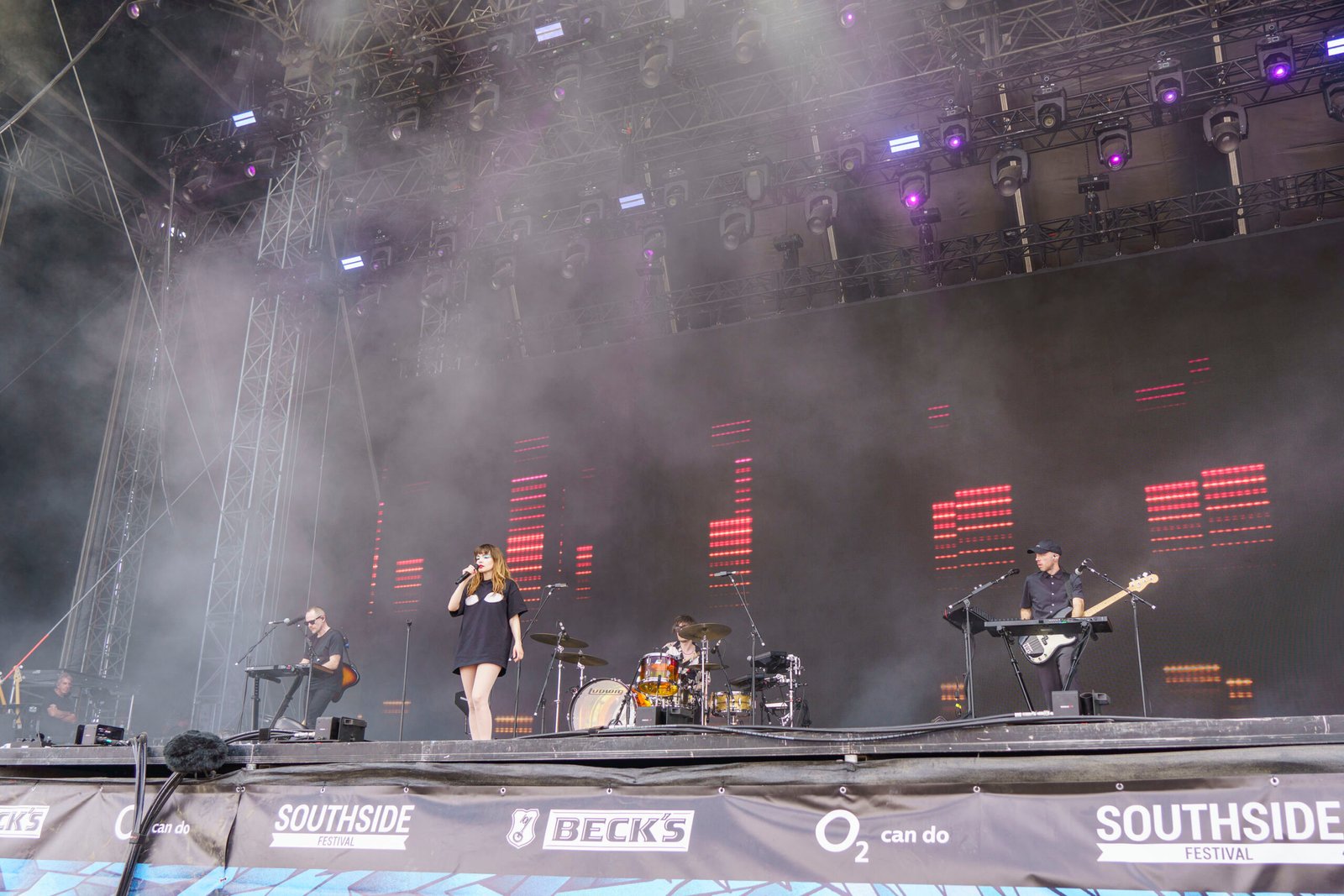 CHVRCHES Release ‘Overthinker’ Ahead of New Album