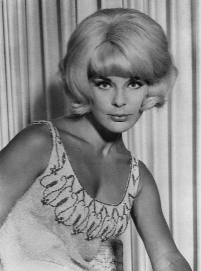 Elke Sommer, Star of ‘A Shot in the Dark,’ Dies at 85
