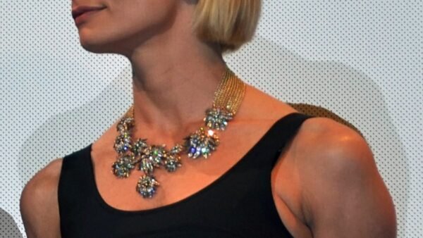 Jaime Pressly Defends Her ‘Mom’ Co-Stars After Memoir Criticism