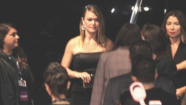 Julia Stiles Recreates ‘Save the Last Dance’ on DWTS