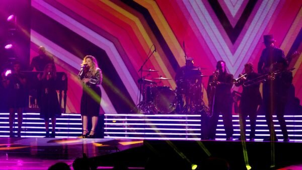 Kelly Clarkson’s Brooklyn Store Dispute Gets a Response