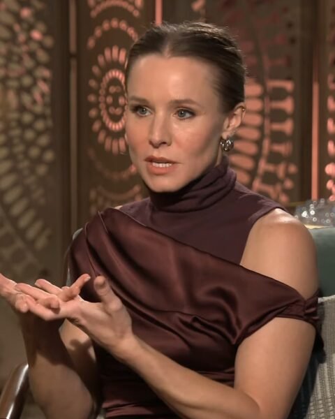 Kristen Bell Recounts Rough-Water Scare on Netflix Set