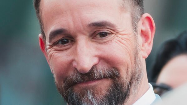 Noah Wyle Is People’s 2026 Sexiest Man Alive
